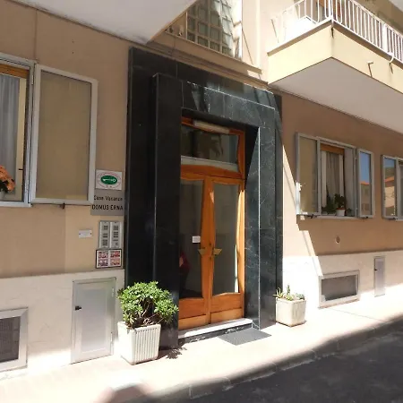 Casa Vacanze Domus Erna * Finale Ligure