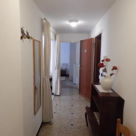 Dom wakacyjny Casa Vacanze Domus Erna Finale Ligure