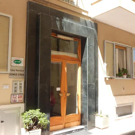 Casa Vacanze Domus Erna Ferienhaus Finale Ligure